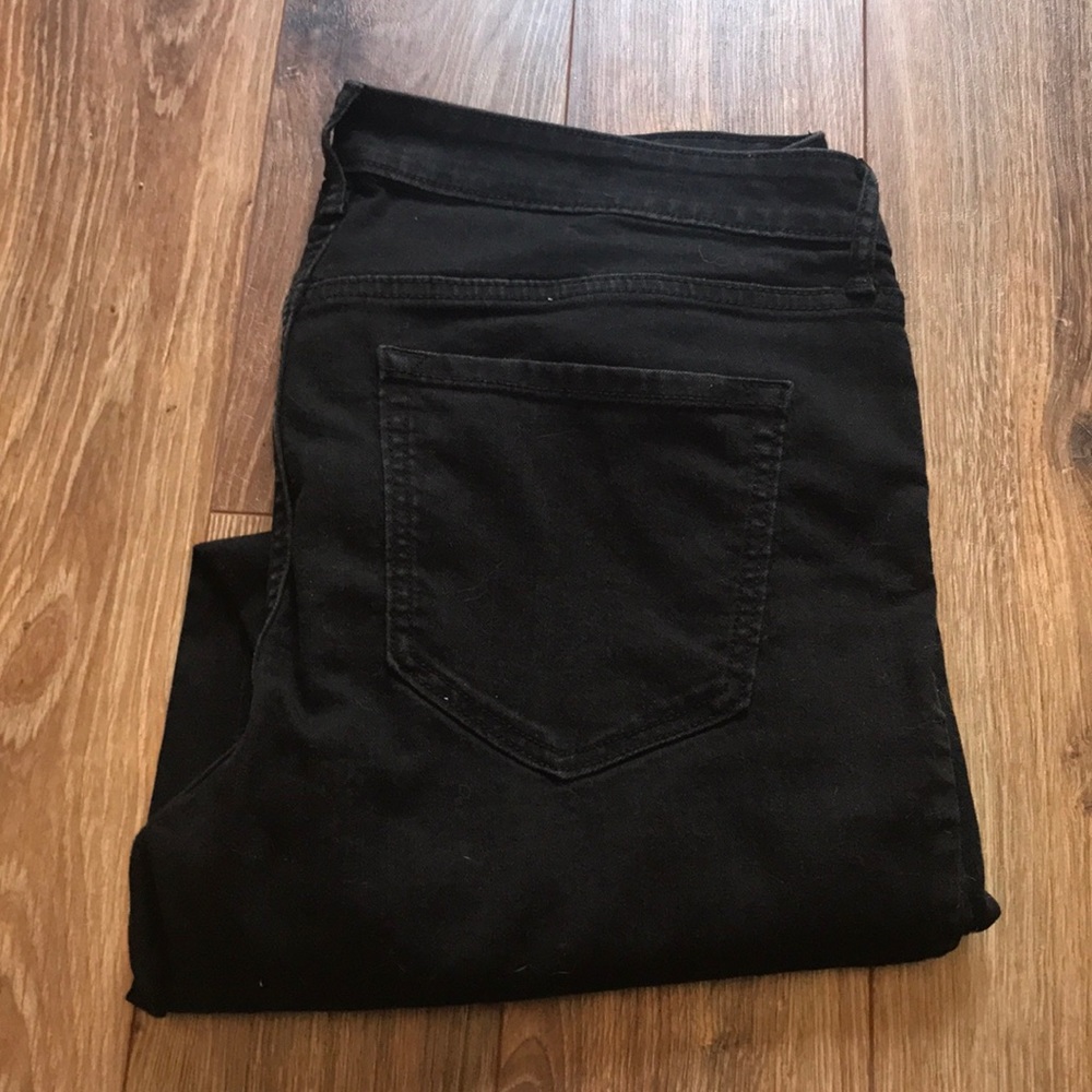Old navy black skinny jeans!